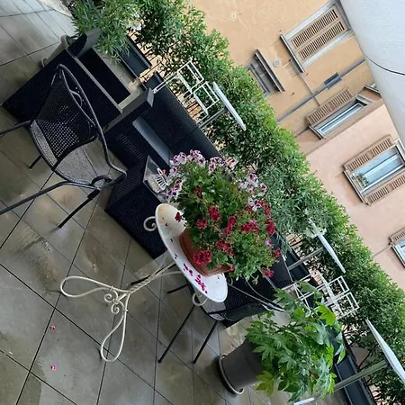 Le 5 Vie Bed & Breakfast *